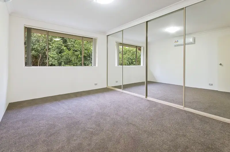 4/10 Gordon Avenue, Chatswood Sold by Shead Property - image 1