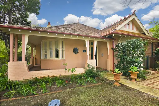 201 Mowbray Road, Willoughby Sold by Shead Property