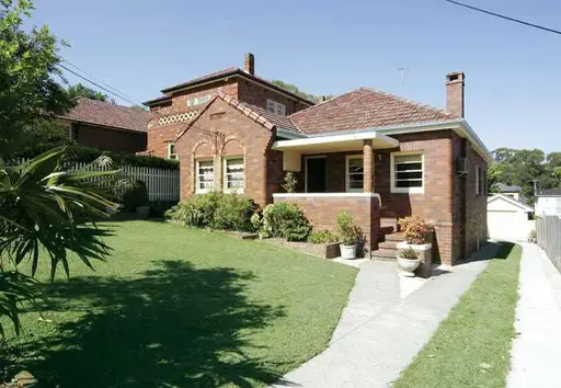 12 Douglas Avenue, Chatswood Sold by Shead Property