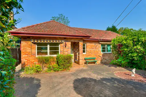 28 Morotai Crescent, Castlecrag Sold by Shead Property