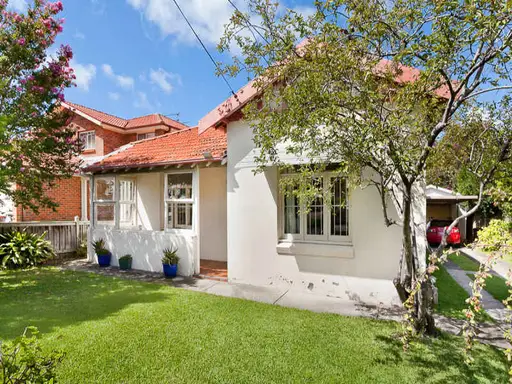 44 Baringa Road, Northbridge Sold by Shead Property