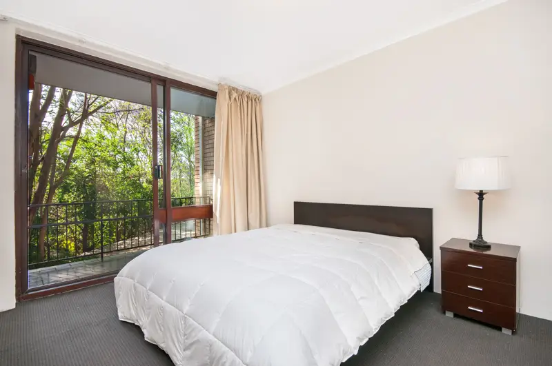 10/5 Durham Close, Macquarie Park Sold by Shead Property - image 1