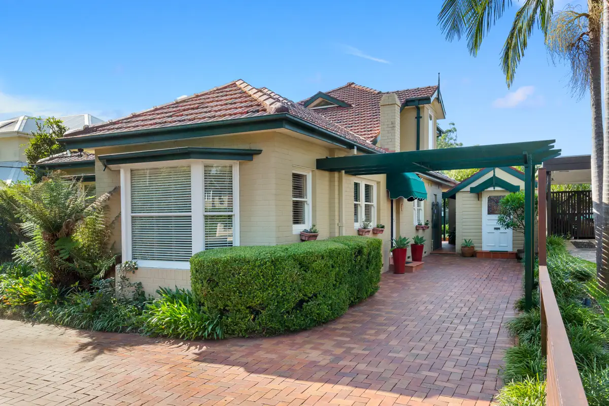 83 Beaconsfield Road, Chatswood Sold by Shead Property - image 1
