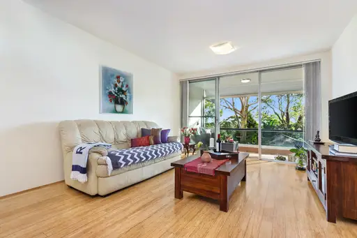 2/822 Pacific Highway, Chatswood Sold by Shead Property