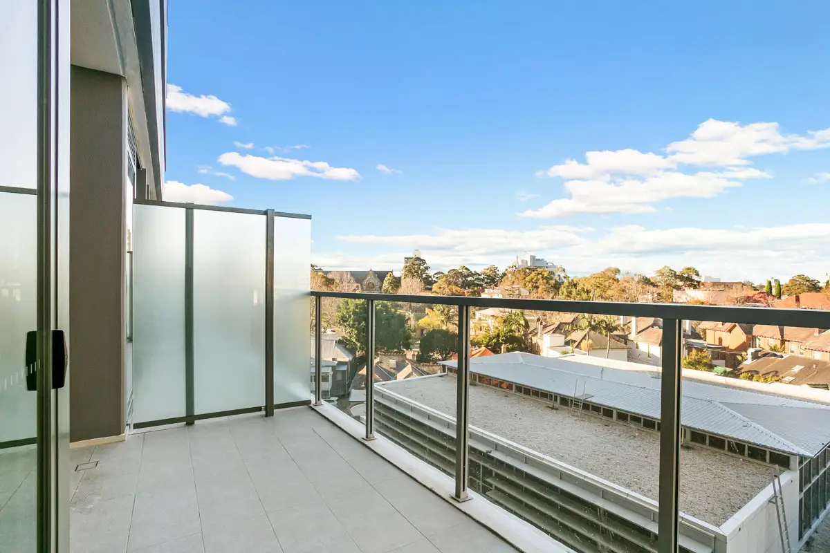 713/225-235 Pacific Highway, North Sydney Sold by Shead Property - image 1