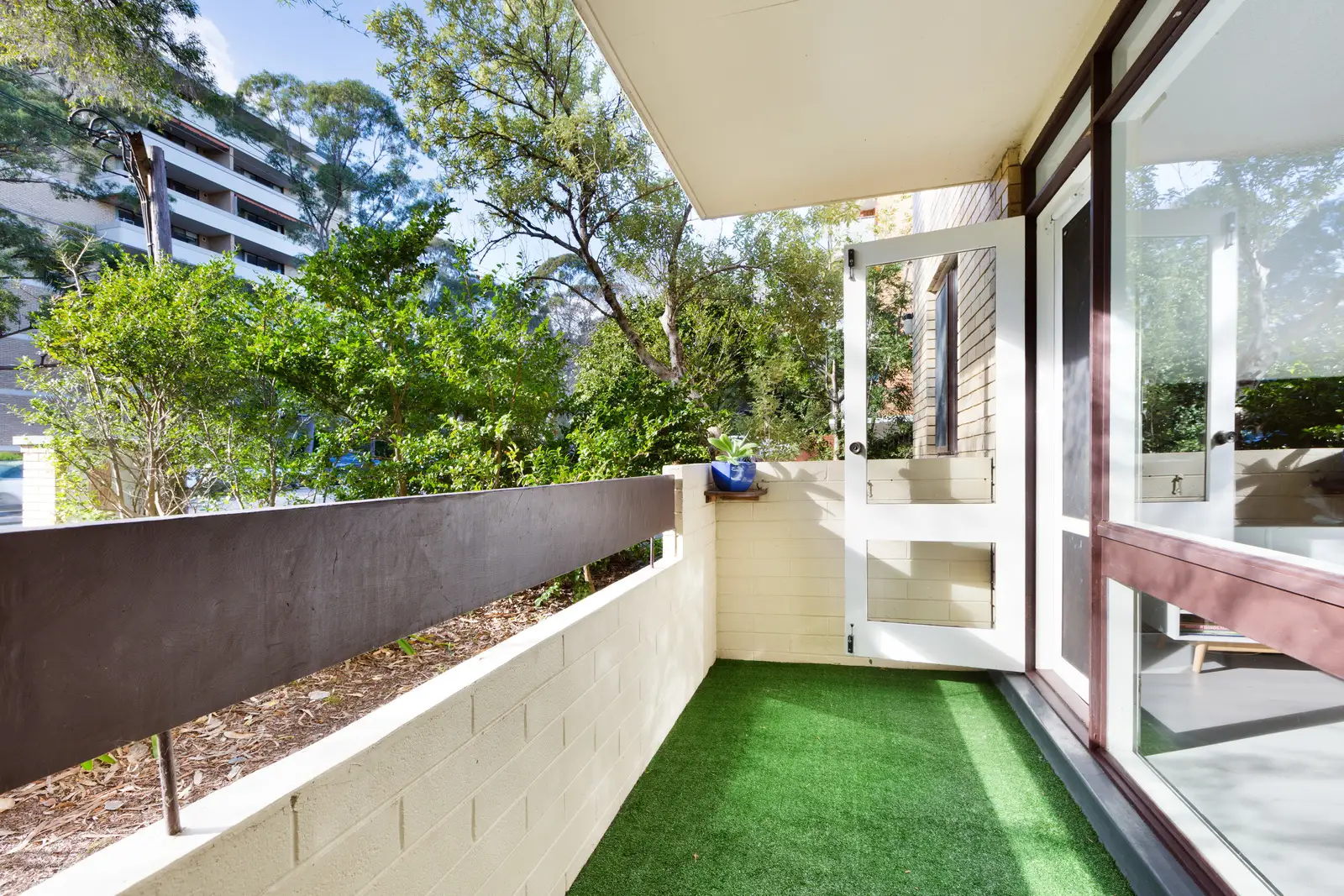 2/6 Buller Road, Artarmon Sold by Shead Property - image 1