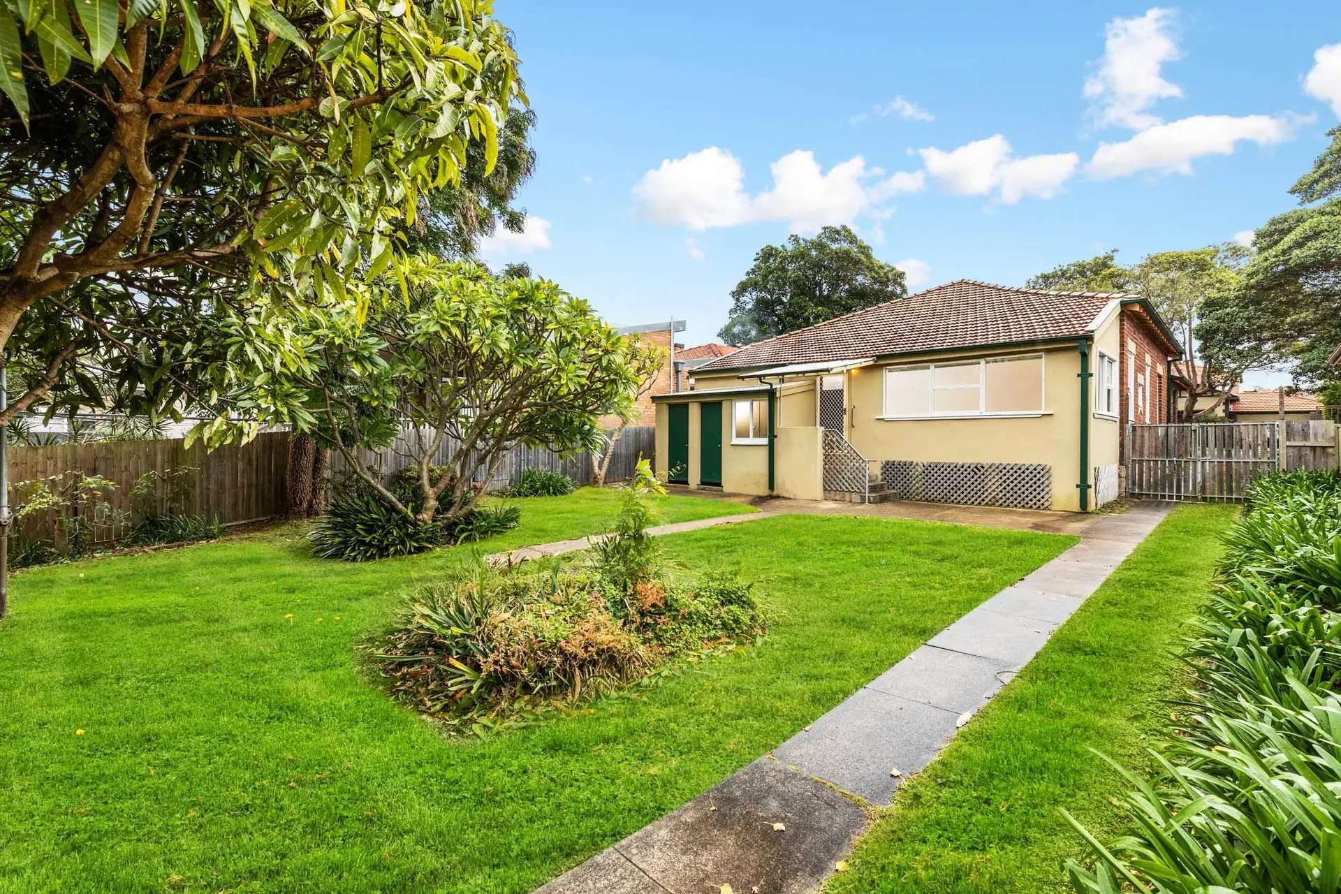 4 Rosewall Street, Willoughby Sold by Shead Property - image 1