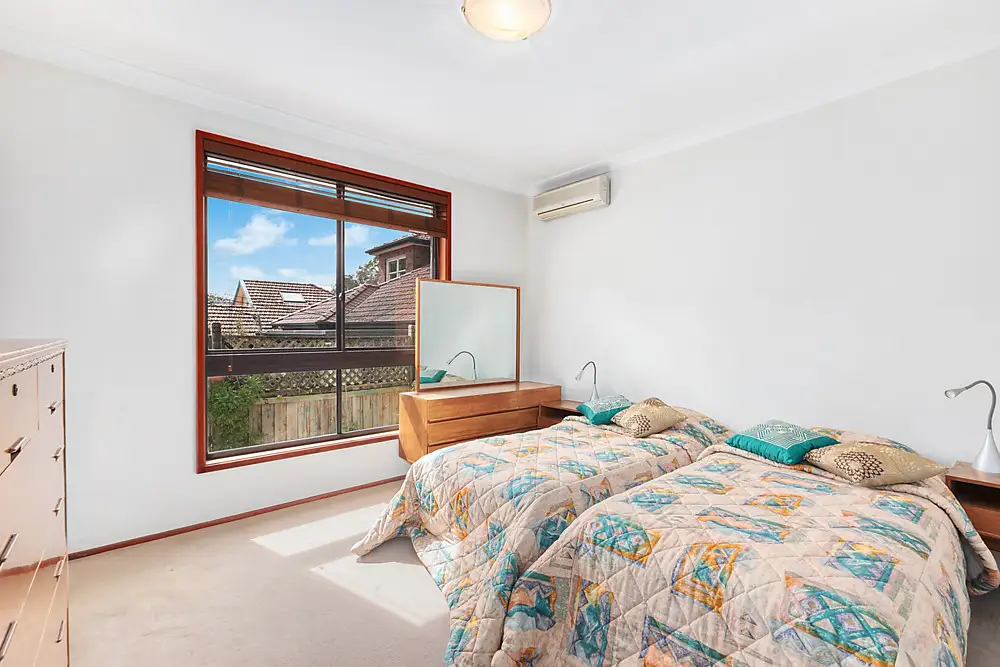 33A Eastern Valley Way, Northbridge Sold by Shead Property - image 1