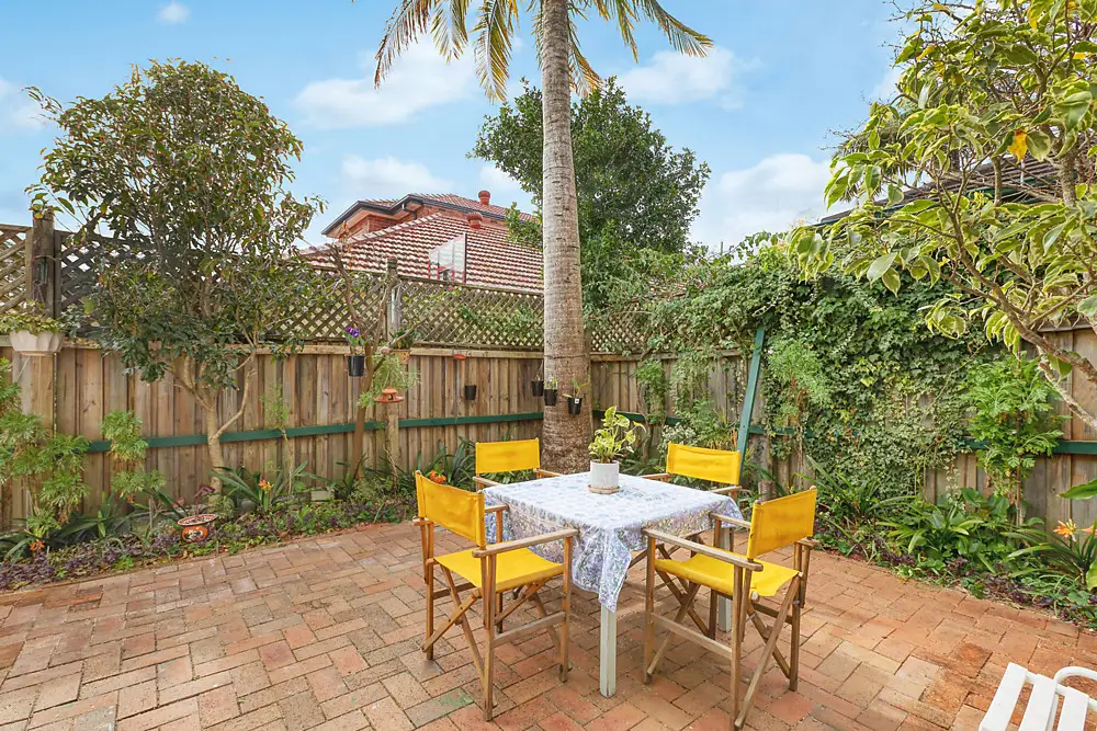 33A Eastern Valley Way, Northbridge Sold by Shead Property - image 1