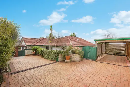 33A Eastern Valley Way, Northbridge Sold by Shead Property