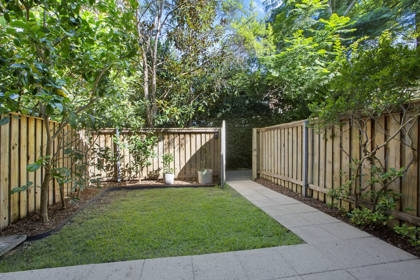 7/20-22 Cleland Road, Artarmon Sold by Shead Property - image 1