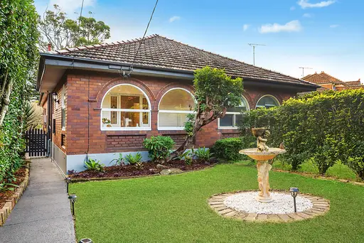 7 Hopetoun Avenue, Chatswood Sold by Shead Property