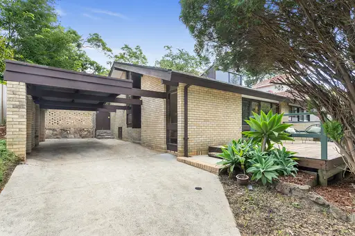 8 Larnock Avenue, Pymble Sold by Shead Property