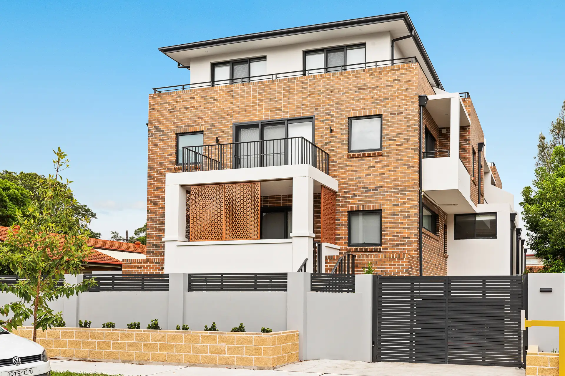 3/12 Whitton Road, Chatswood Sold by Shead Property - image 1