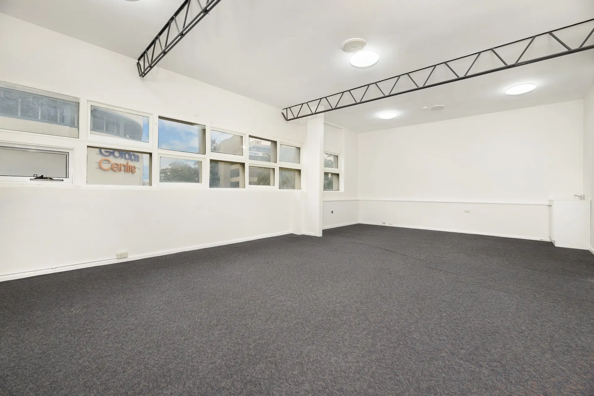 Gordon Leased by Shead Property - image 1