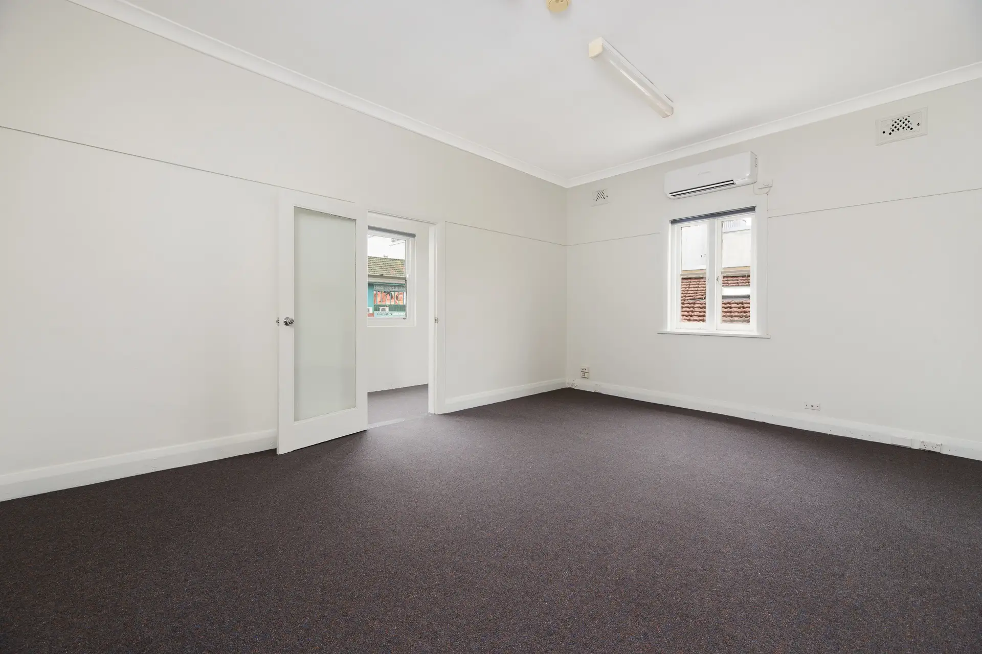 Gordon Leased by Shead Property - image 1