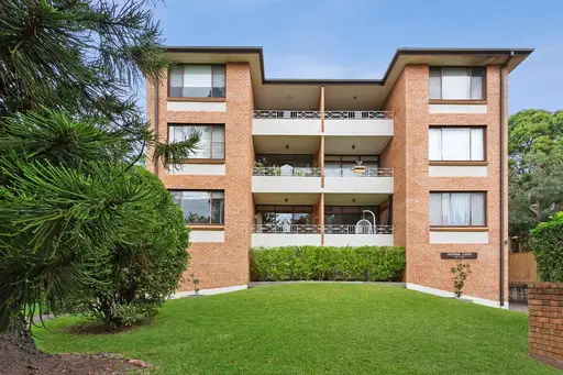 4/11-13 Cambridge Street, Gladesville Sold by Shead Property