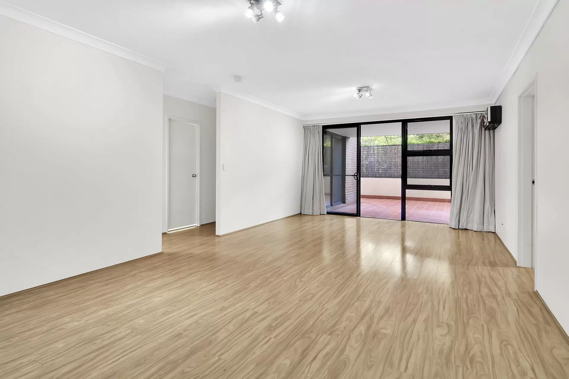 Chatswood Leased by Shead Property - image 1