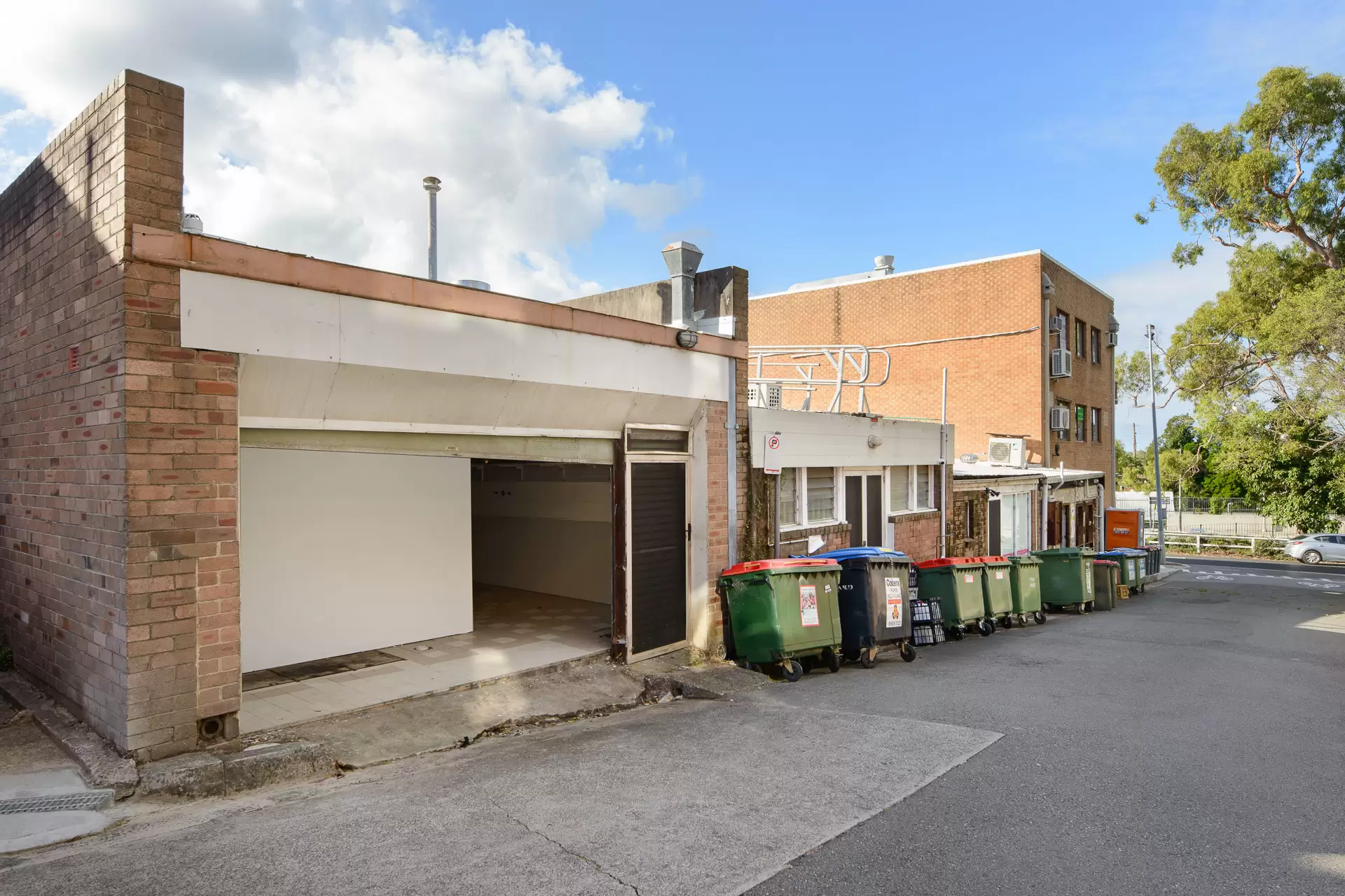 Gordon Leased by Shead Property - image 1