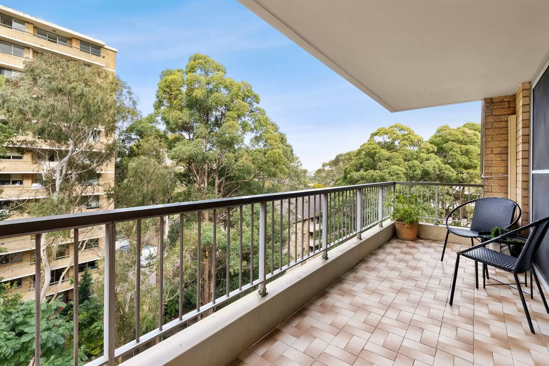 804/4 Francis Road, Artarmon Sold by Shead Property - image 1