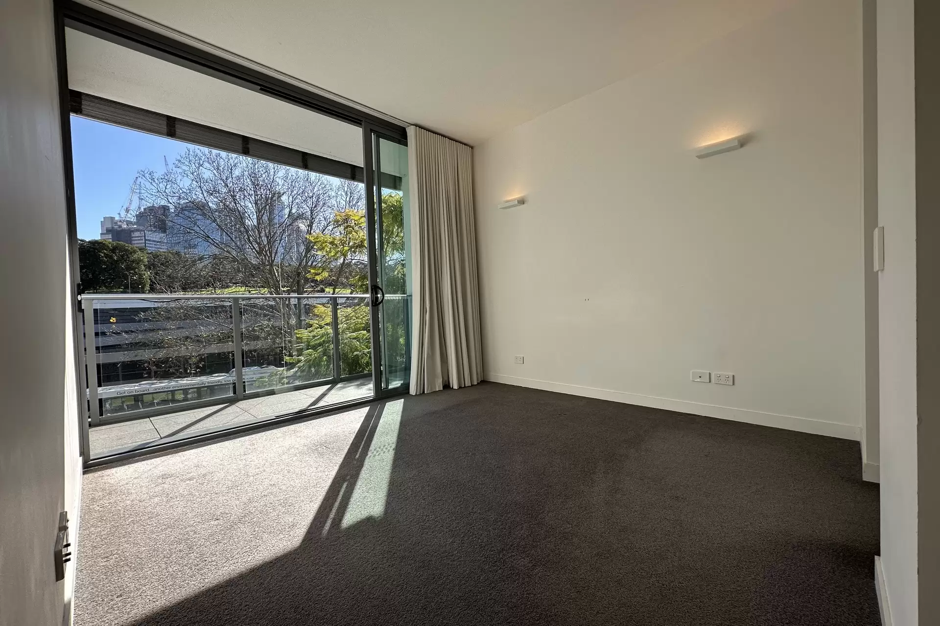 Woolloomooloo Leased by Shead Property - image 1