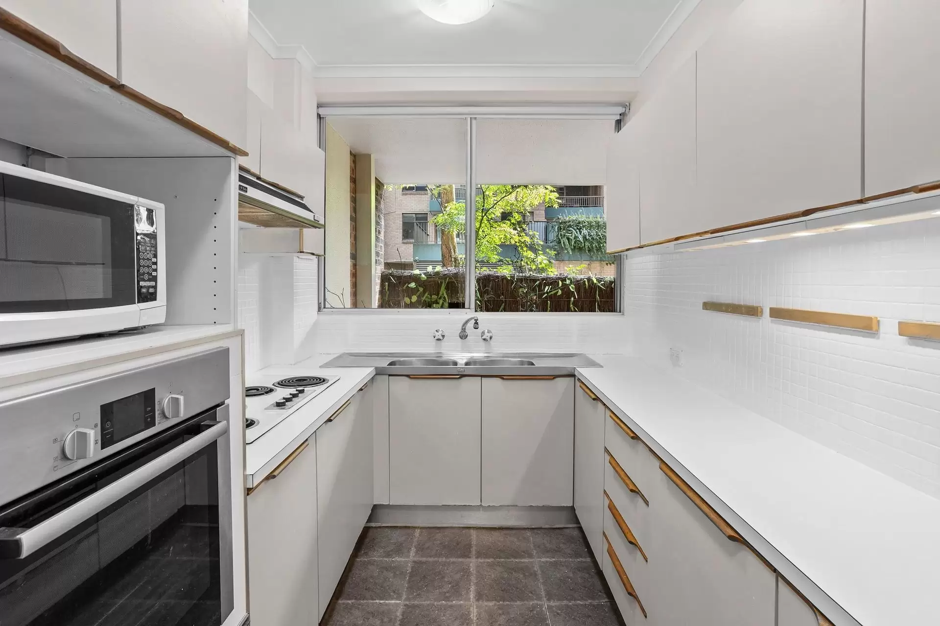 1/2 Parkside Lane, Chatswood Sold by Shead Property - image 1
