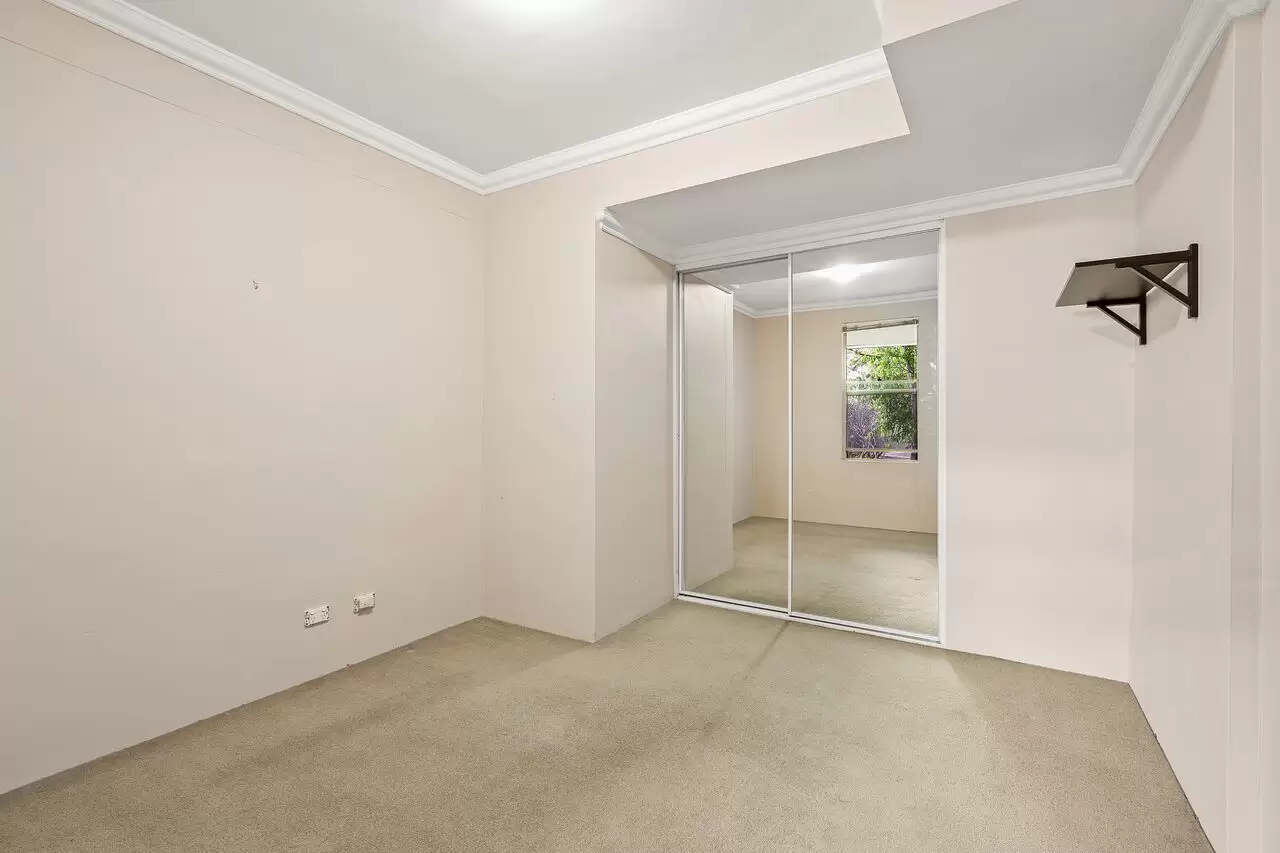 Crows Nest Leased by Shead Property - image 1