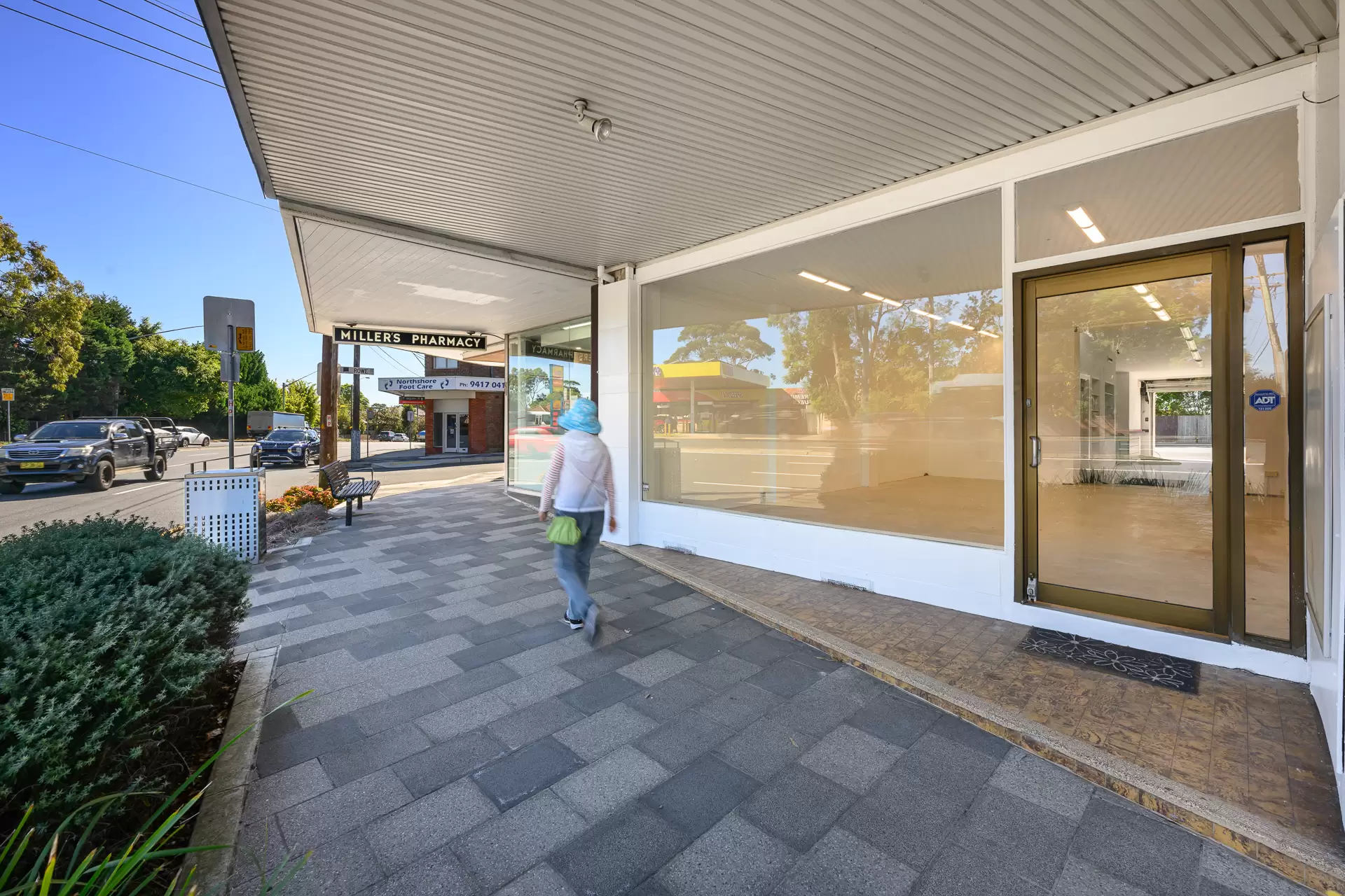 Roseville Chase Leased by Shead Property - image 1