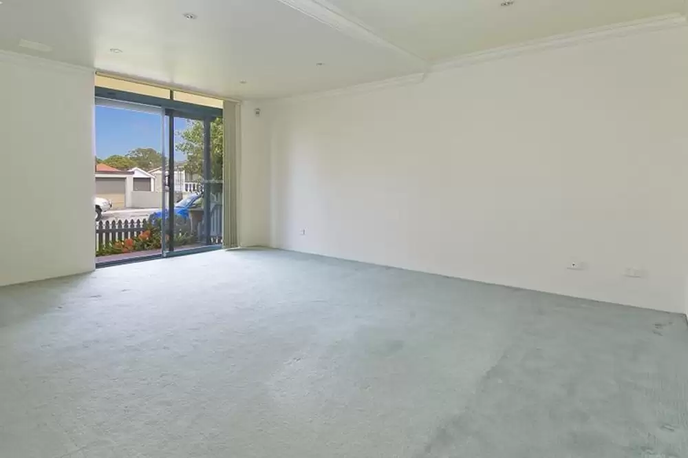 Willoughby Leased by Shead Property - image 1