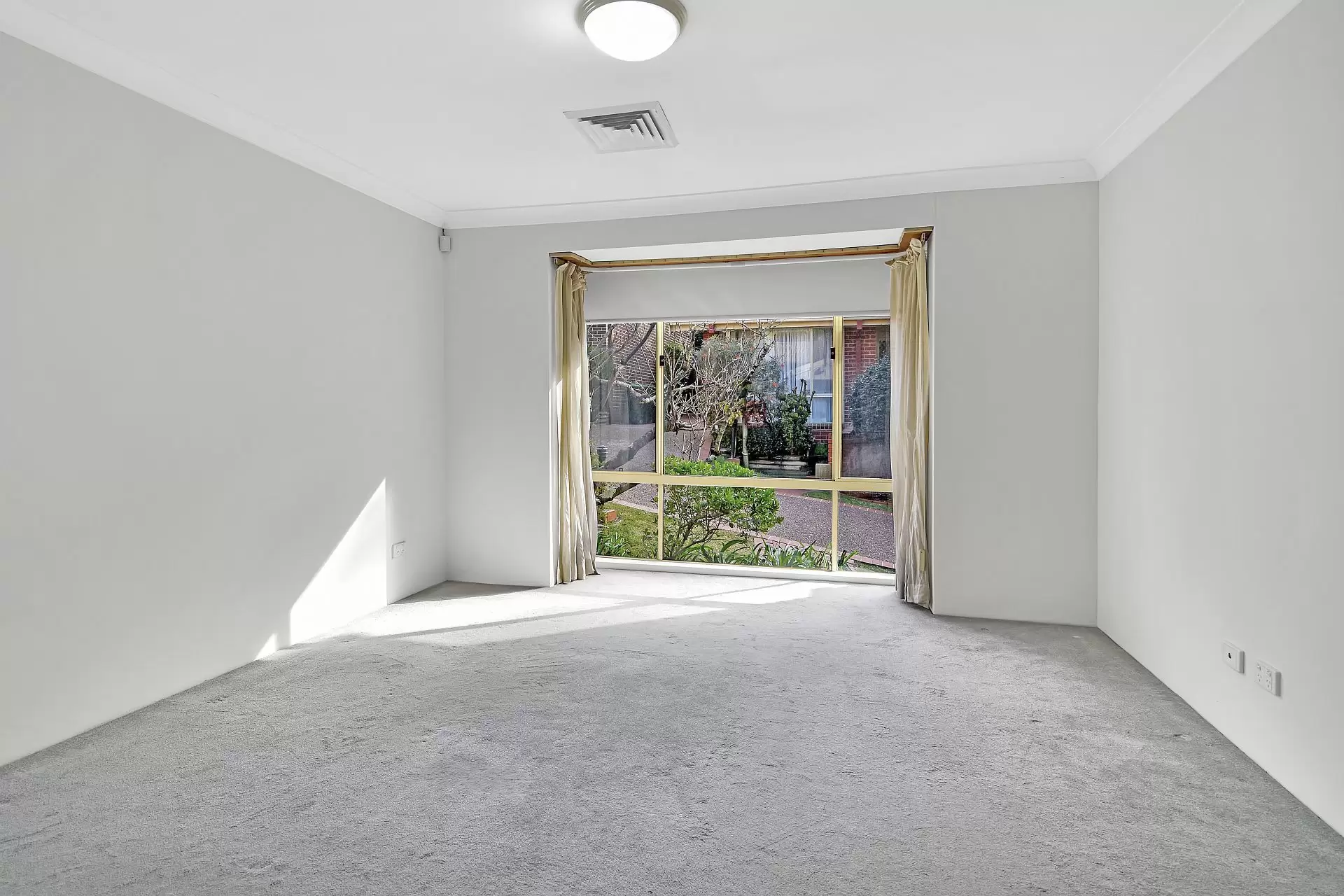 Eastwood Leased by Shead Property - image 1