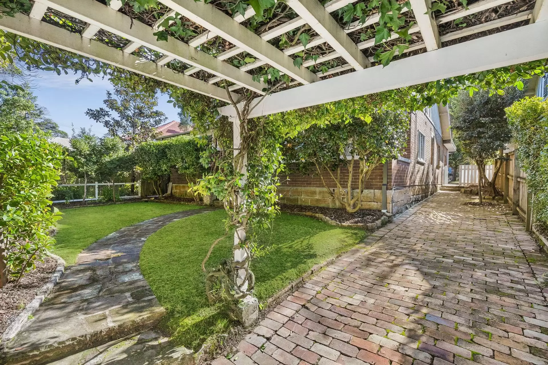 61 Baringa Road, Northbridge Sold by Shead Property - image 1