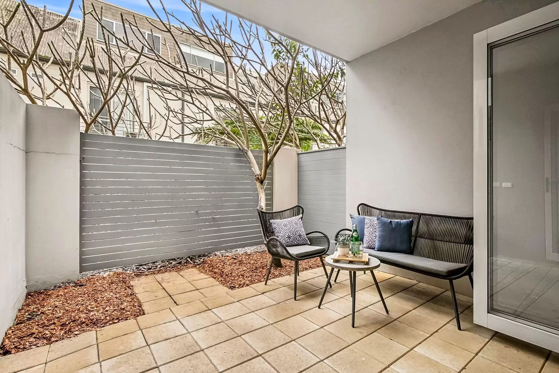 32/75 Stanley Street, Chatswood Sold by Shead Property - image 1