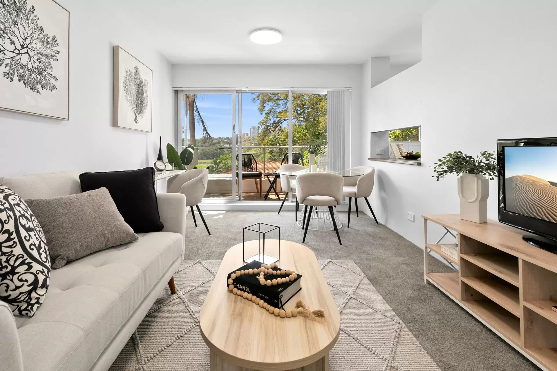 10/4 Munro Street, McMahons Point Auction by Shead Property - image 1