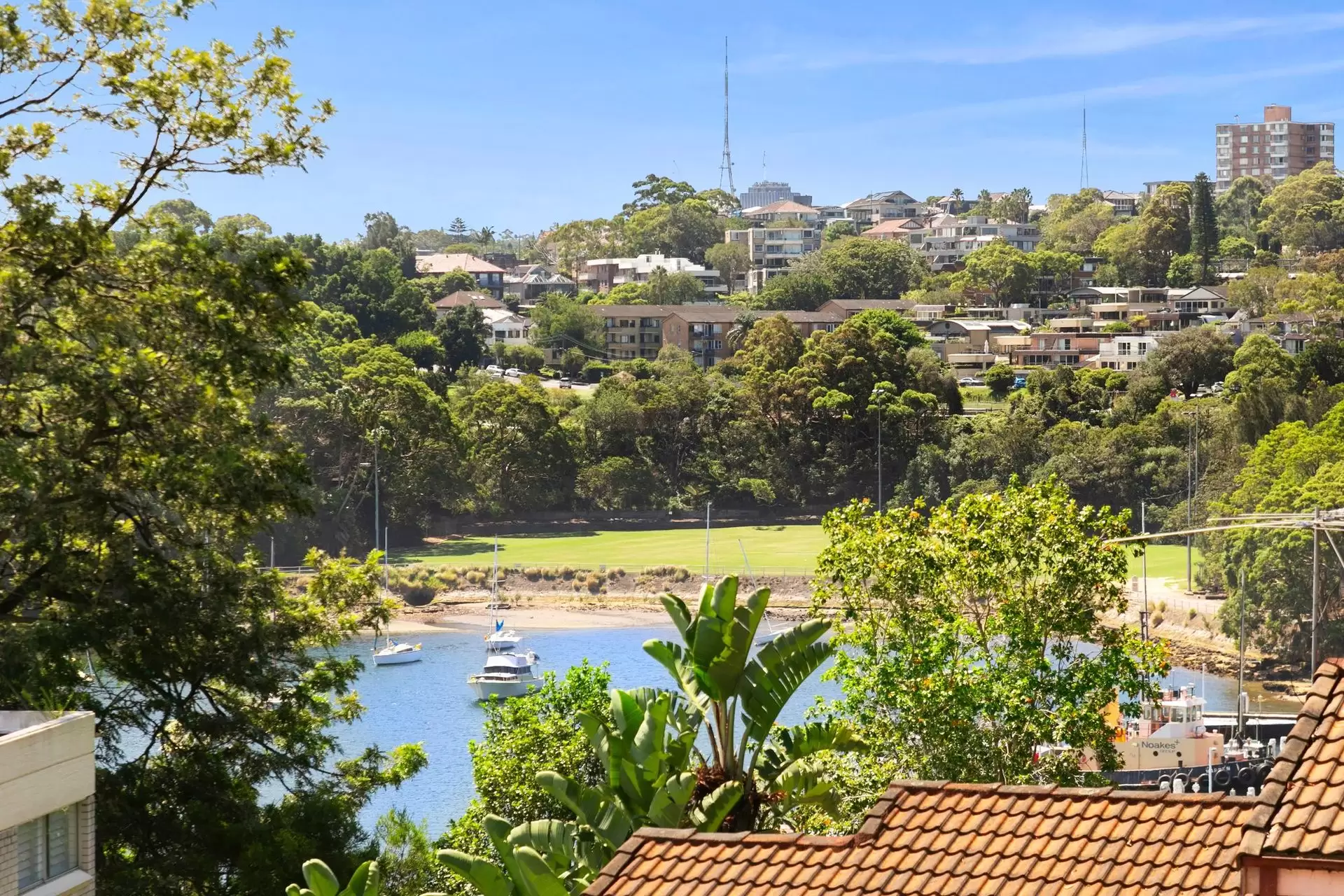 10/4 Munro Street, McMahons Point Auction by Shead Property - image 1