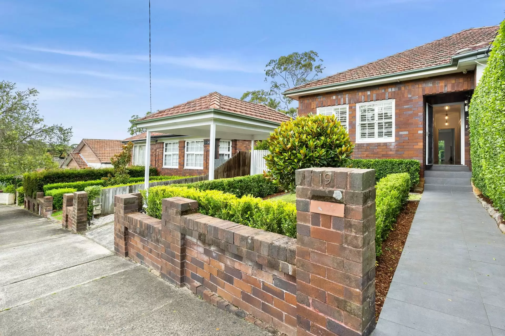 19 Crick Street, Chatswood Auction by Shead Property - image 1