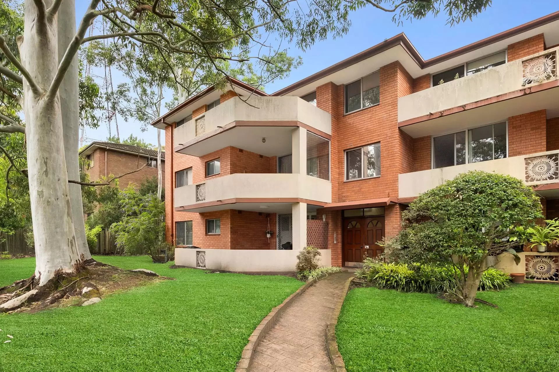 7/3 Robert Street, Artarmon Auction by Shead Property - image 1