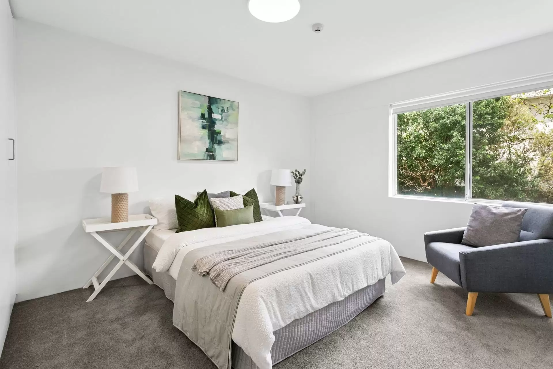 8/4 Munro Street, McMahons Point Auction by Shead Property - image 1