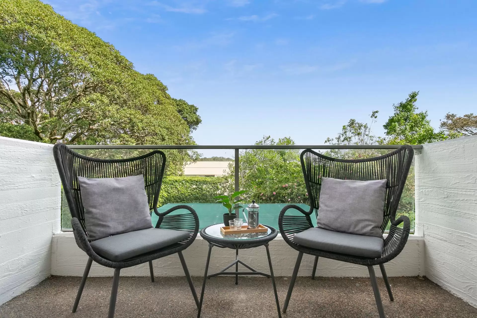 8/4 Munro Street, McMahons Point Auction by Shead Property - image 1