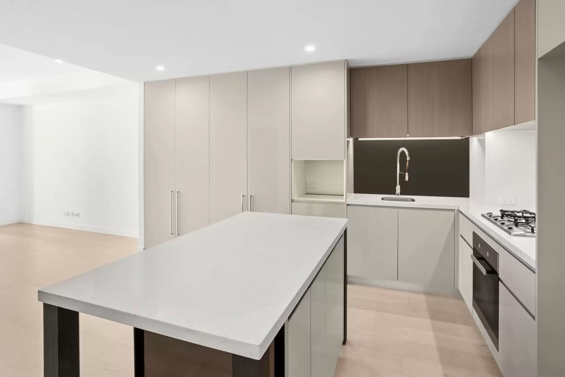 1/11 Victoria Street, Roseville Auction by Shead Property - image 1