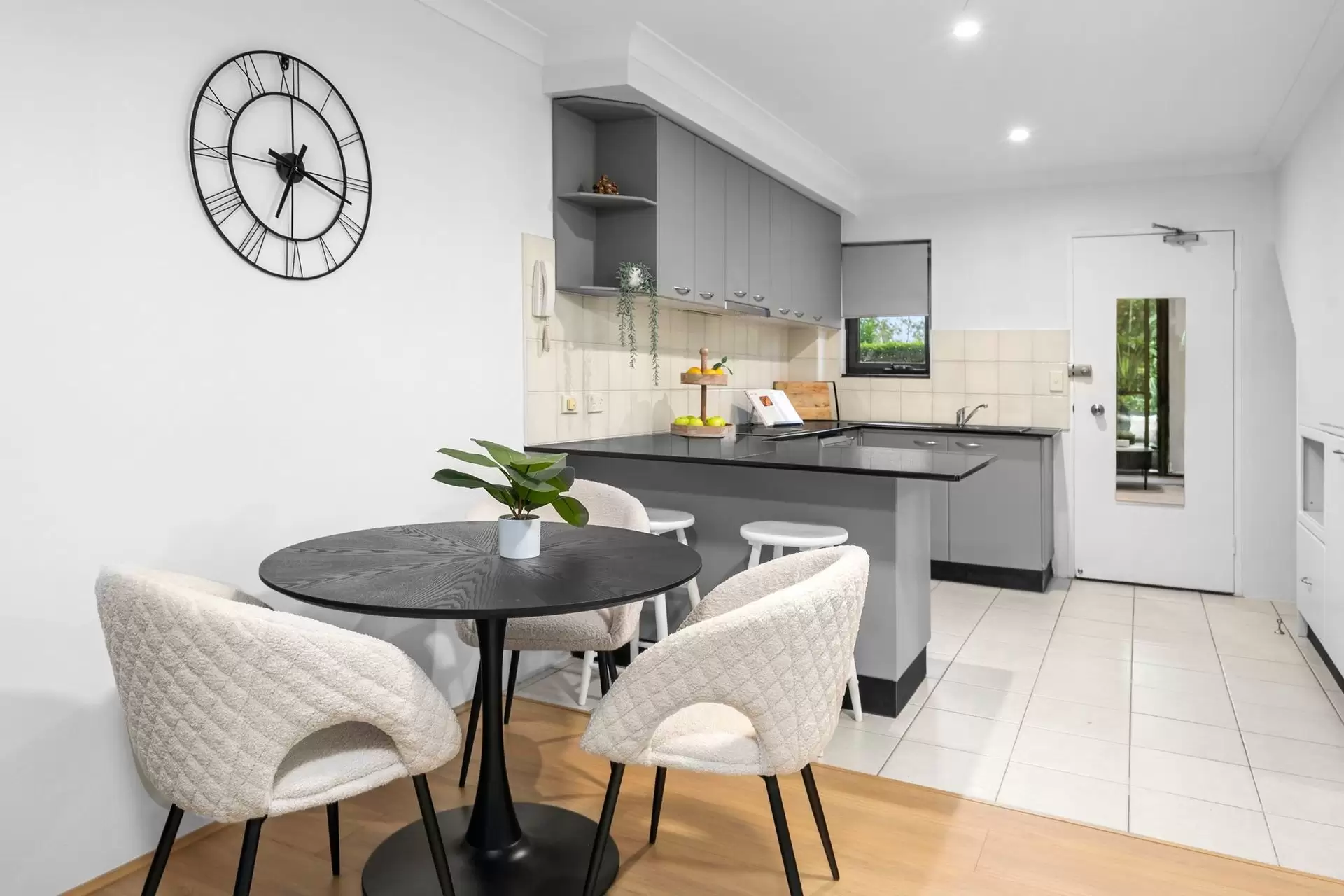 22/5-17 Pacific Highway, Roseville Auction by Shead Property - image 1