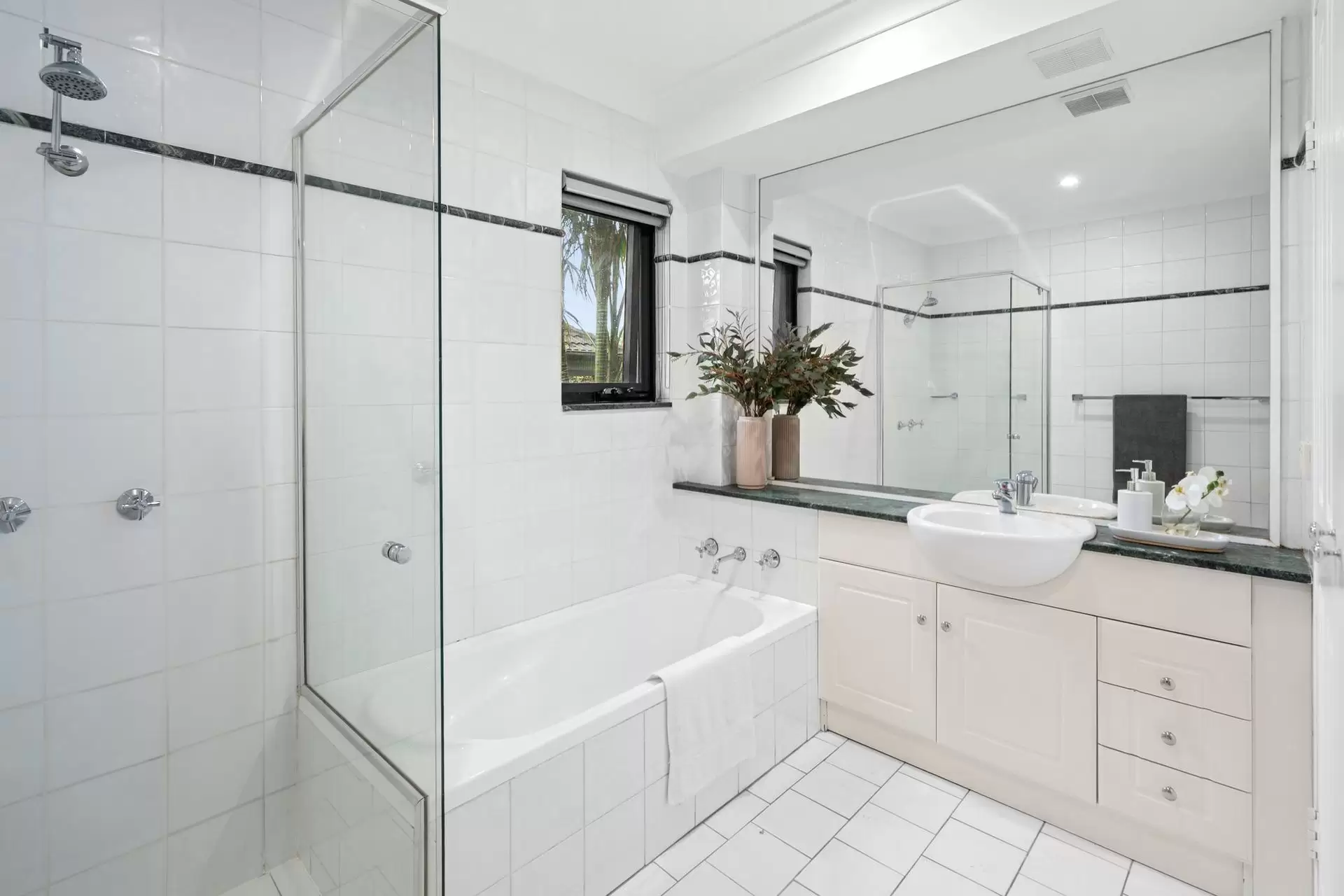 22/5-17 Pacific Highway, Roseville Auction by Shead Property - image 1