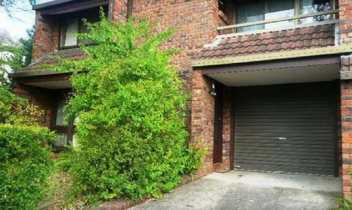 Camperdown Leased by Shead Property - image 1