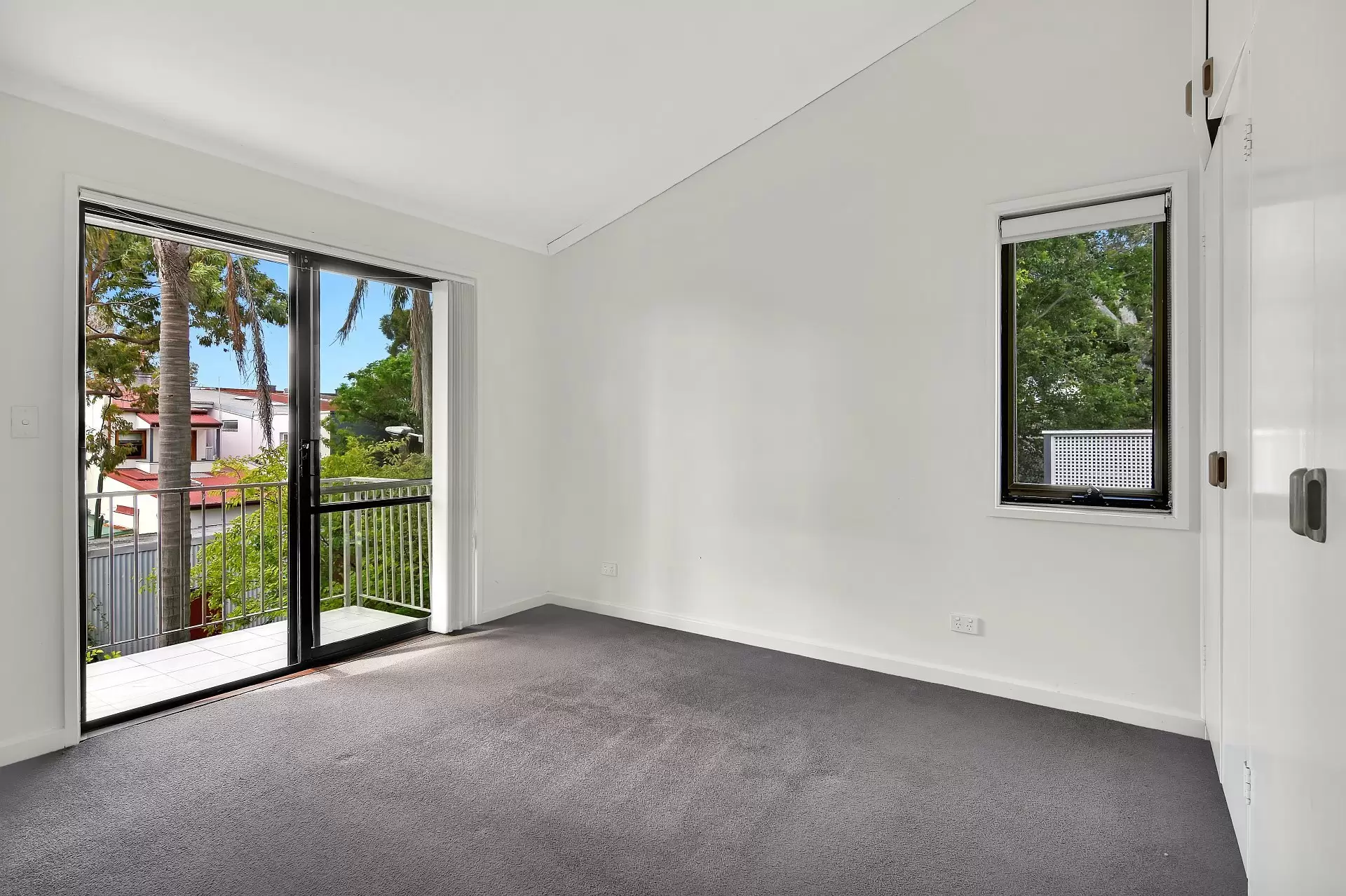 Camperdown Leased by Shead Property - image 1