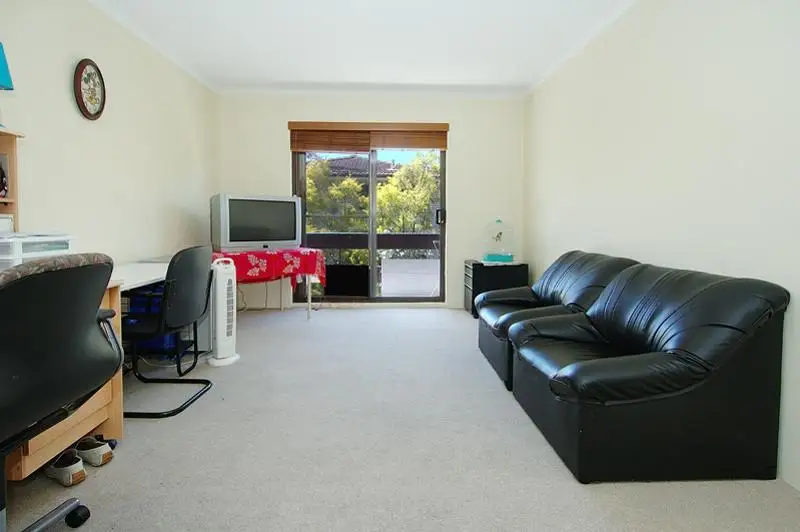 4/5 Peach Tree Road, Macquarie Park Sold by Shead Property - image 1