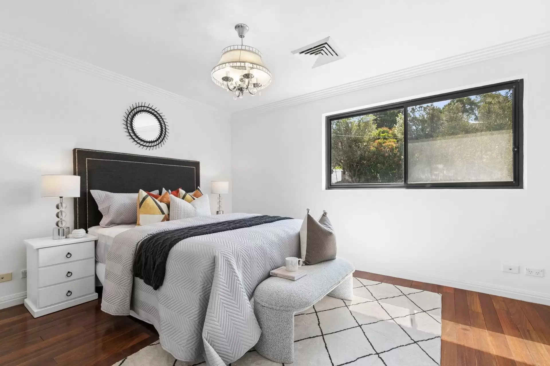 17 Small Street, Willoughby Sold by Shead Property - image 1