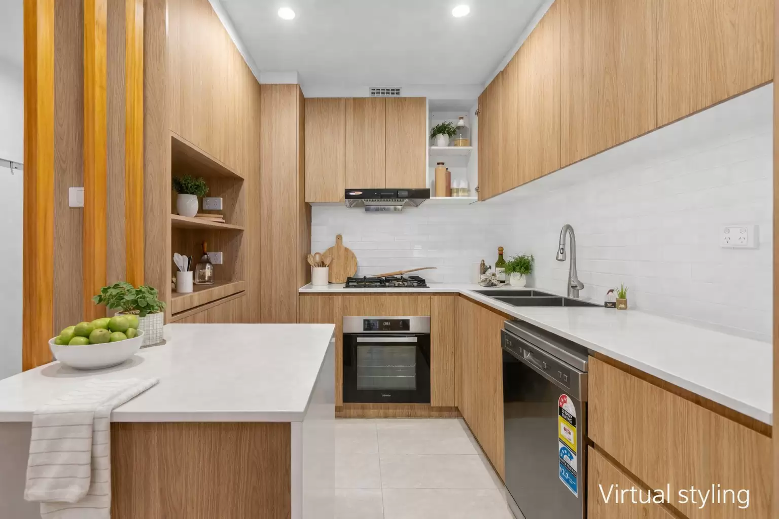 811/2A Help Street, Chatswood Sold by Shead Property - image 1