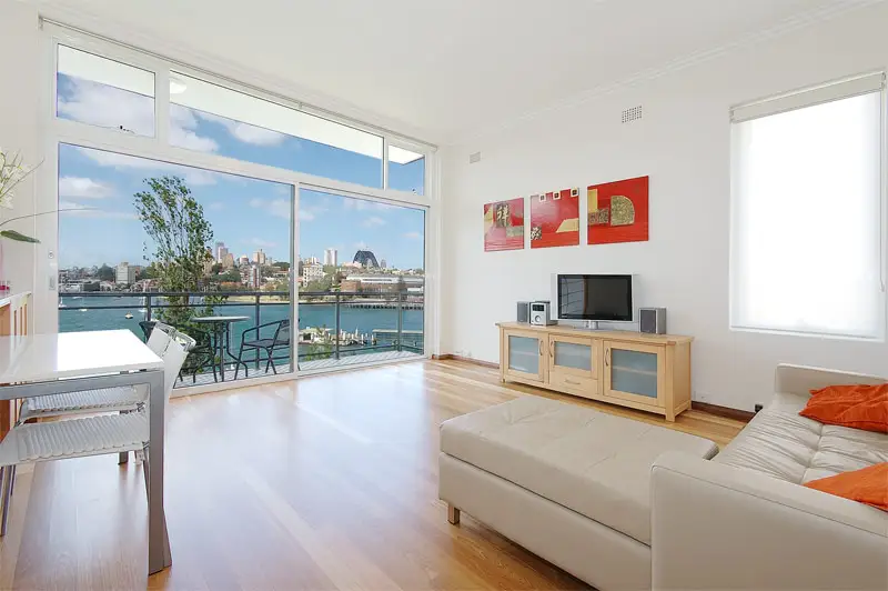 4/9 Lower Wycombe Road, Neutral Bay Sold by Shead Property - image 1