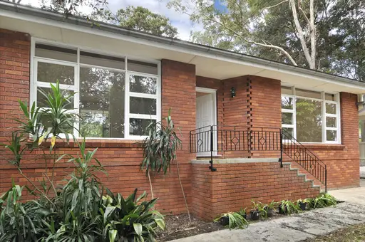 37 Finlay Road, Warrawee Sold by Shead Property